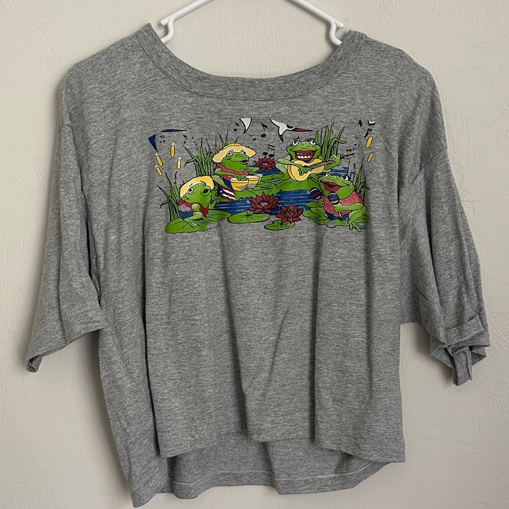 Frog Band Graphic T-Shirt Gray Women’s Size L Crop Animal Music Tee